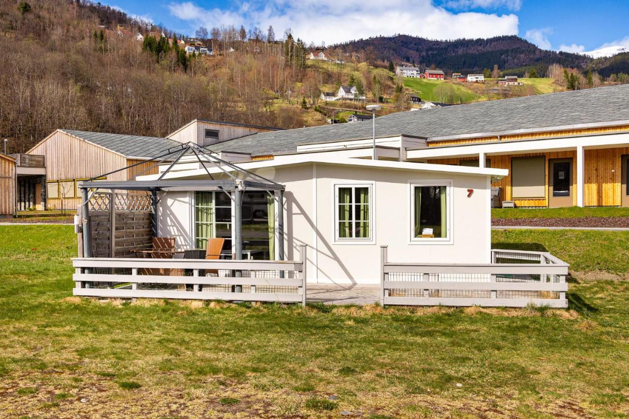 Ulvik Camping ภายนอก รูปภาพ